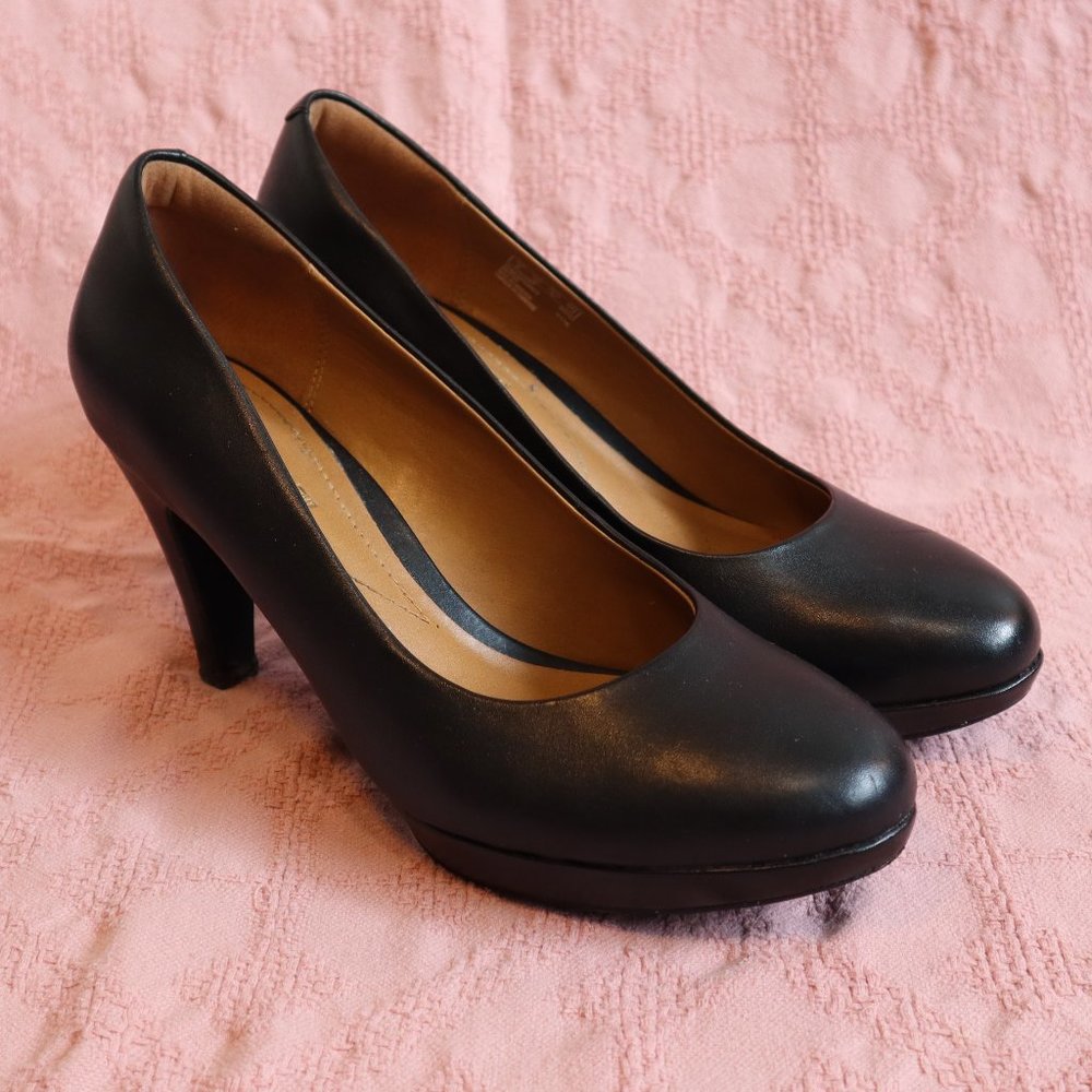 Clark's Indigo Wessex Leather Pumps Classic Black Round Toe High Heels Size 8.5